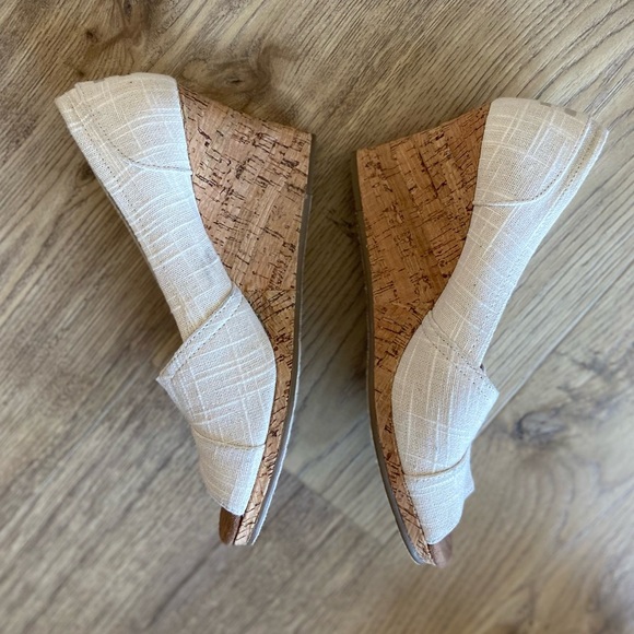 Toms Women’s Peeptoe Sandals Natural Crosshatch Jacquard Espadrilles Size 9.5 - Picture 4 of 9